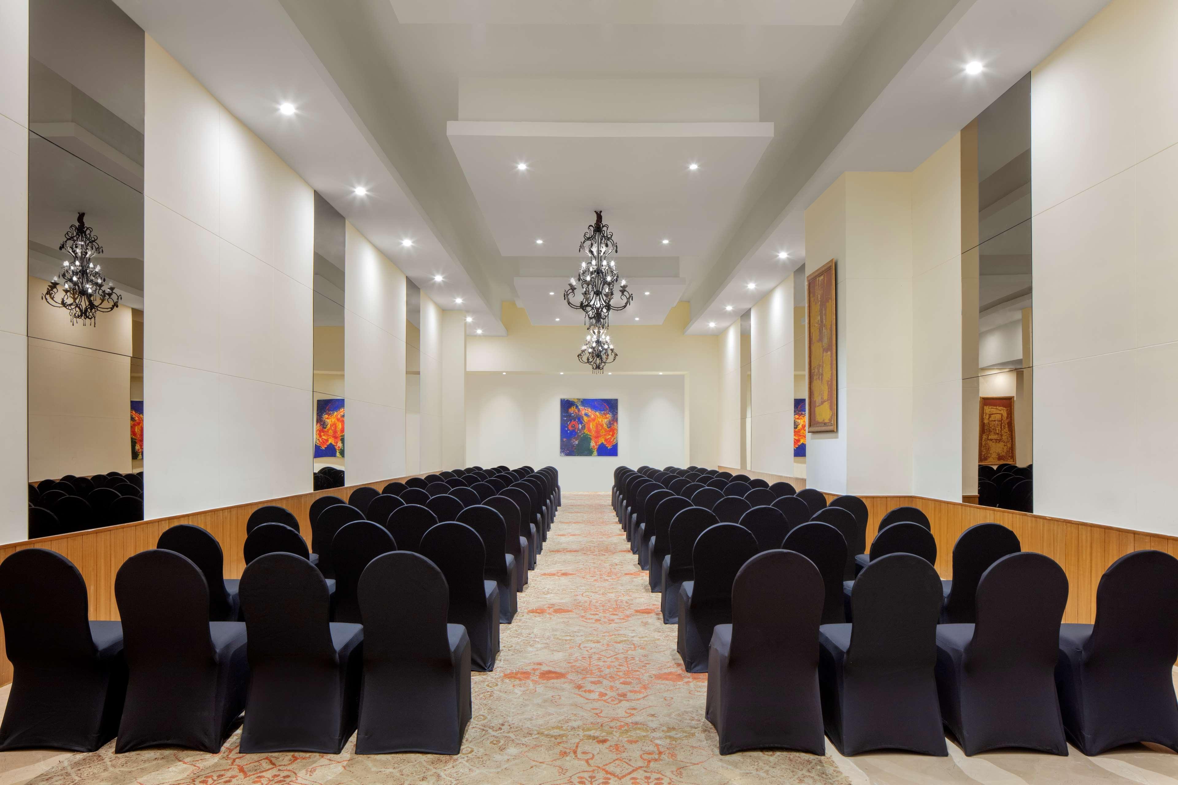Radisson Blu Plaza Hotel Hyderabad Banjara Hills Exterior photo The ballroom